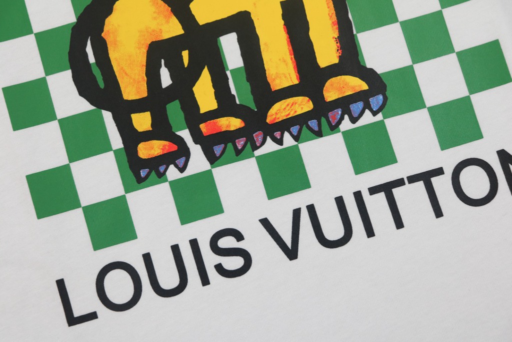 L*V* T-shirt